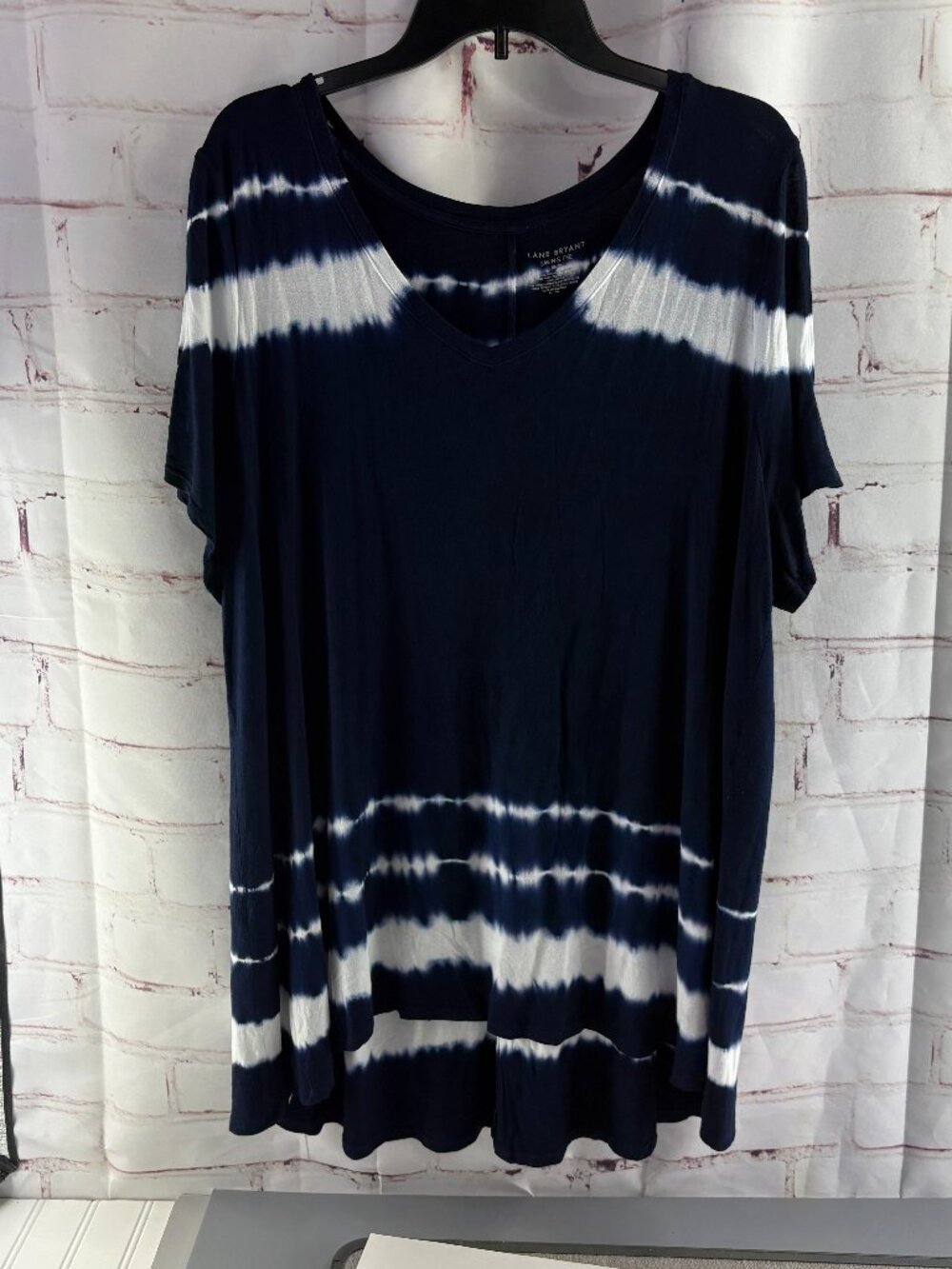 Lane Bryant Blue / White Tye Dye Swing Tee Open Shoulders Shirt 18 /20
